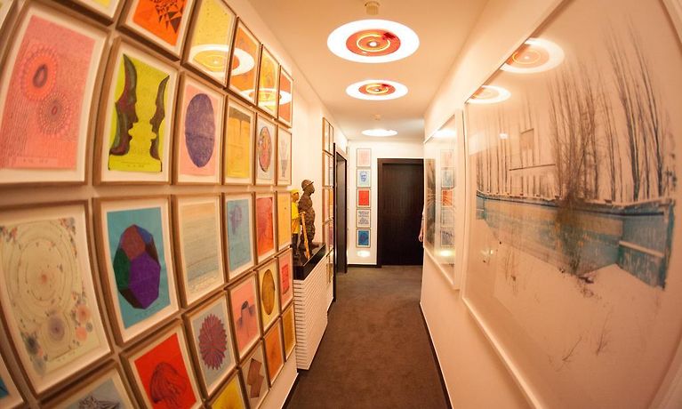 4 Avidon Art Design Hotel Dusseldorf Germany Lowest Booking Rates For Avidon Art Design Hotel In Dusseldorf